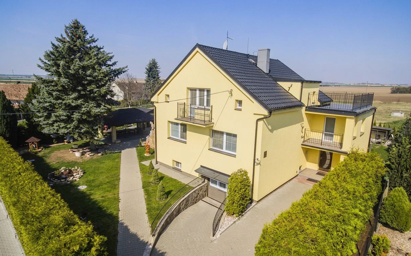 Rodinný dům na klíč — stavební realizace Hradec Králové